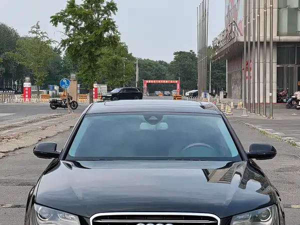 Audi A8 2011
