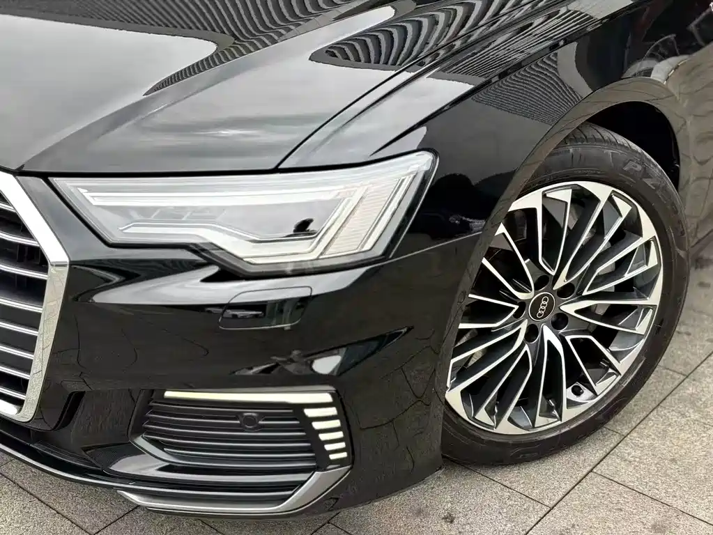 Audi A6L New Energy 2023 — фото 6