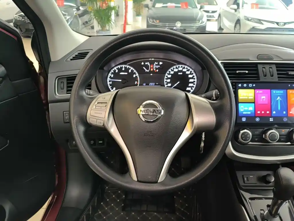 Nissan Tiida 2022 — фото 11