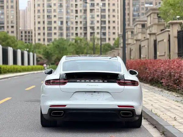 Porsche Panamera 2018