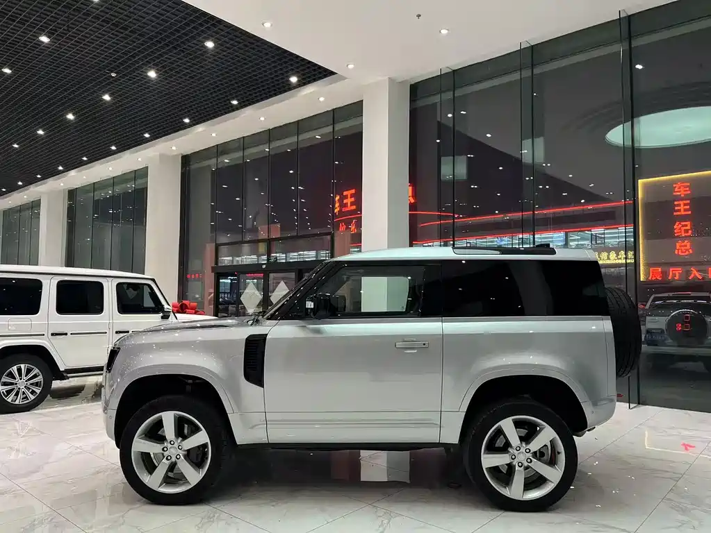 Land Rover Defender 2022 — фото 4