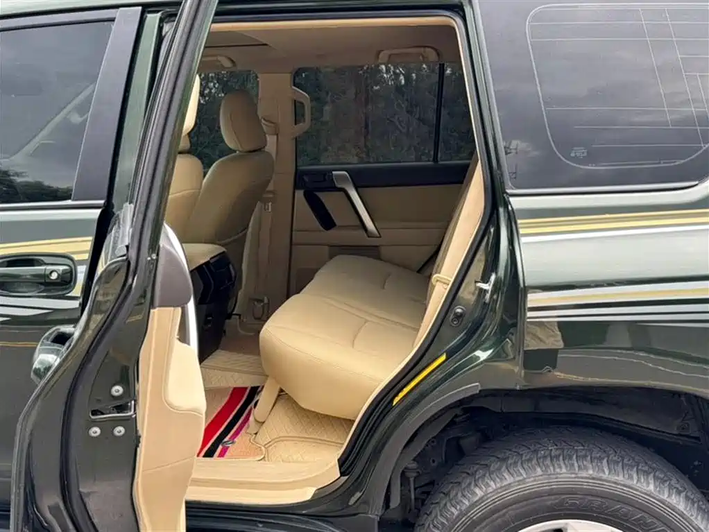 Toyota Prado 2015 — фото 7