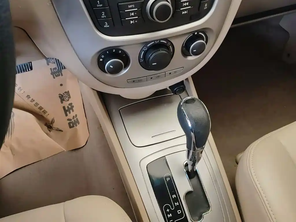 Buick Excelle 2014 — фото 14