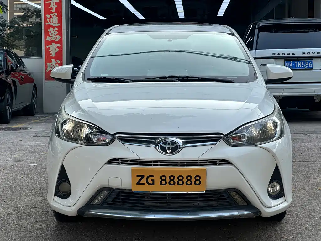 Toyota Yaris L 2017 — фото 2