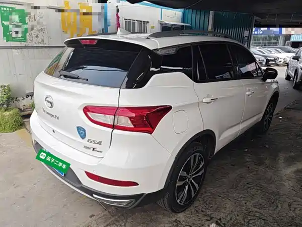 GAC Trumpchi GS4 2016