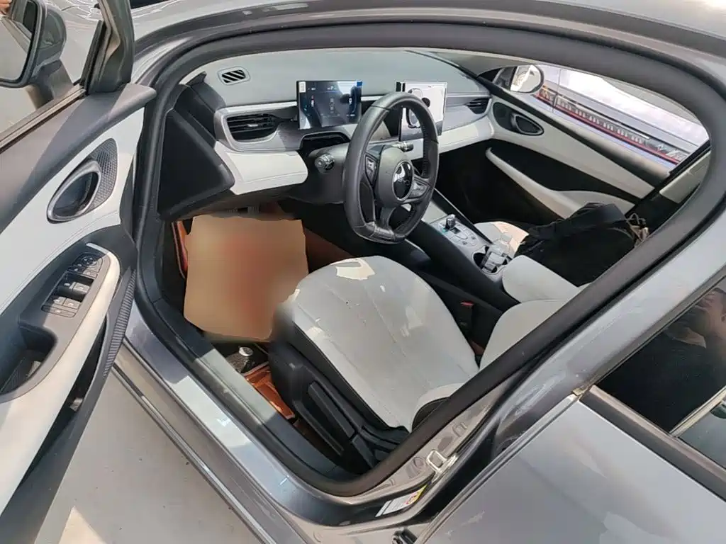 BYD Seal 05 DM-i 2025 — фото 16