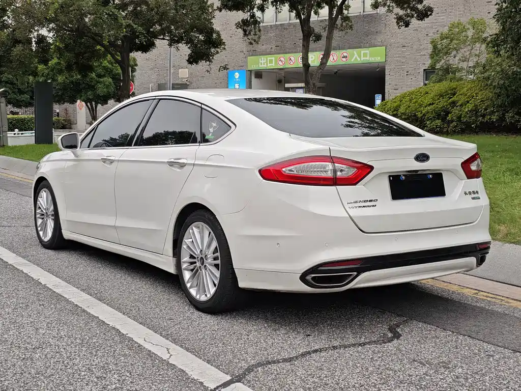Ford Mondeo 2014 — фото 6