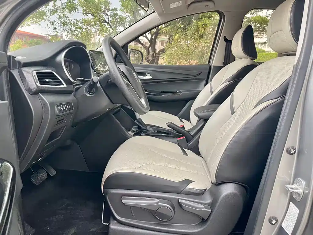 Baojun 730 2021