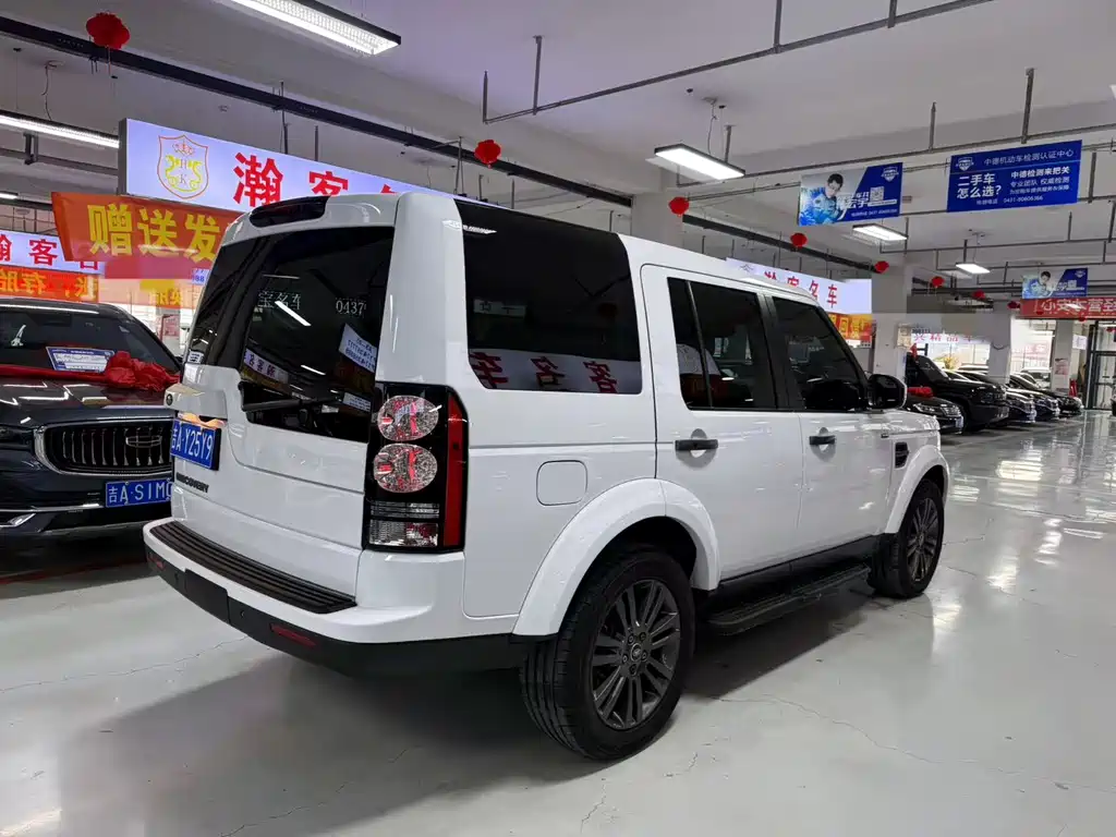 Land Rover Discovery 2016 — фото 4