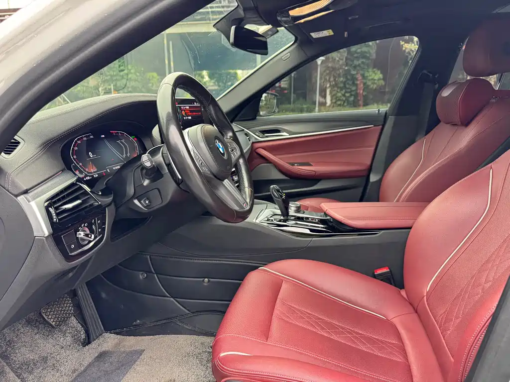 BMW 5 Series 2022 — фото 14