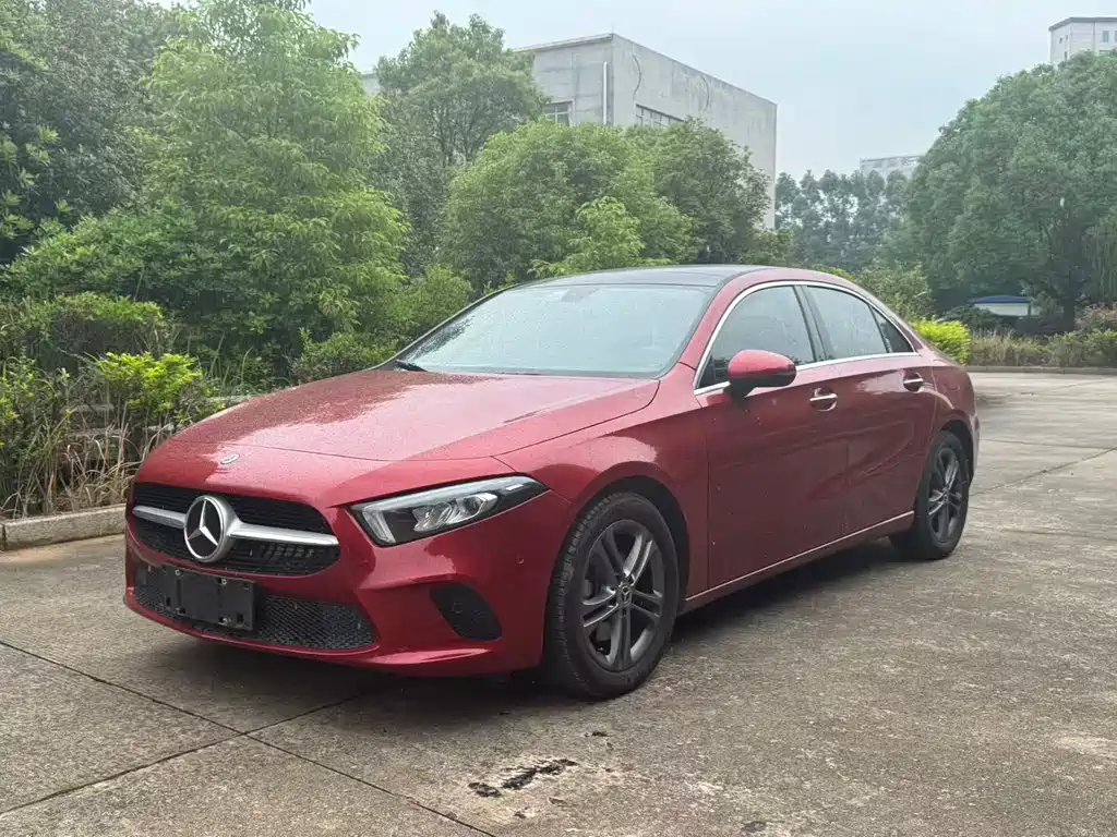 Mercedes-Benz A-Class 2019 — фото 3