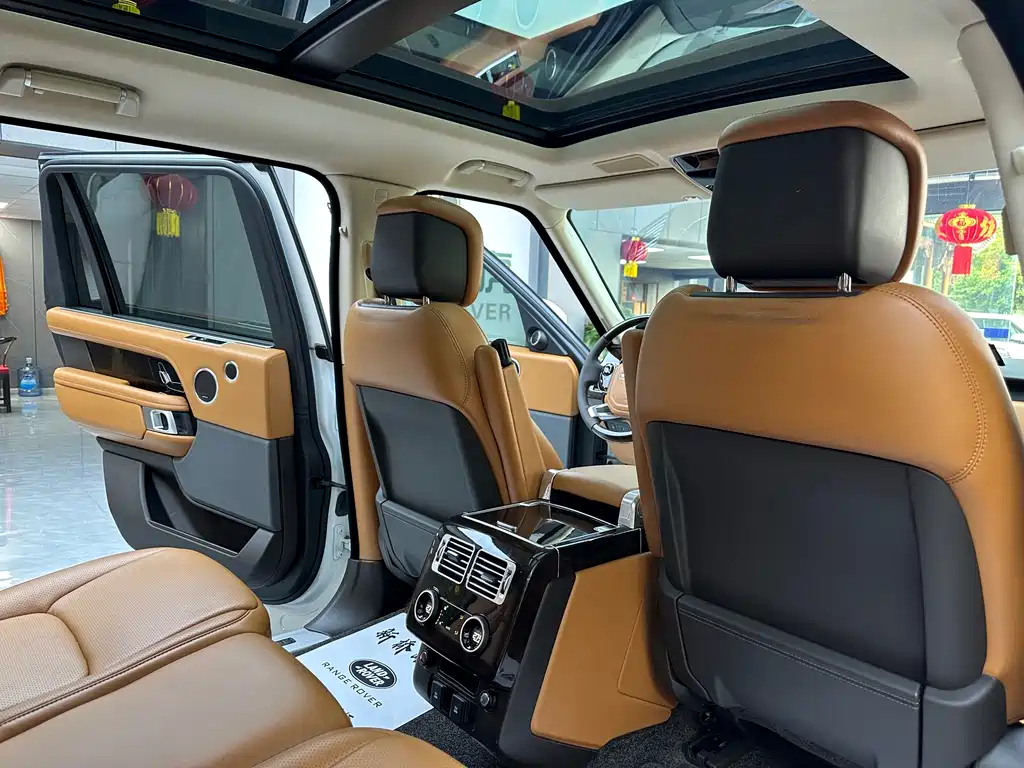 Land Rover Range Rover 2021 — фото 12