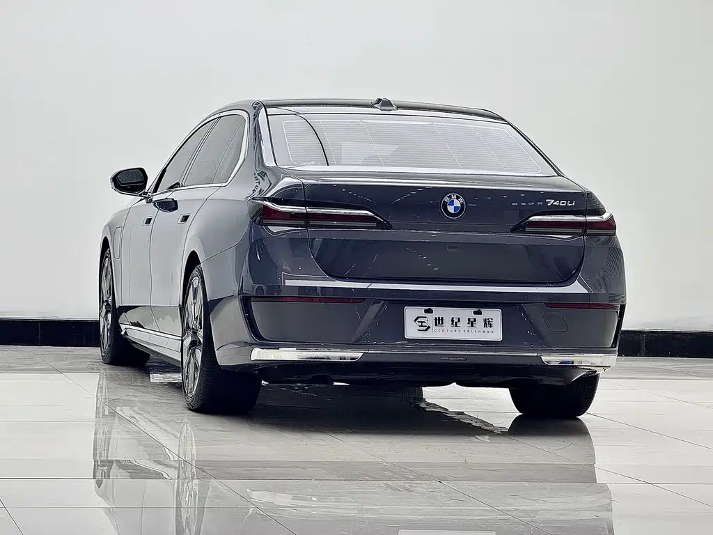 BMW i7 2023 — фото 7