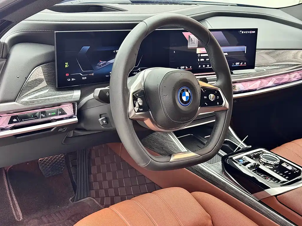 BMW i7 2023 — фото 15