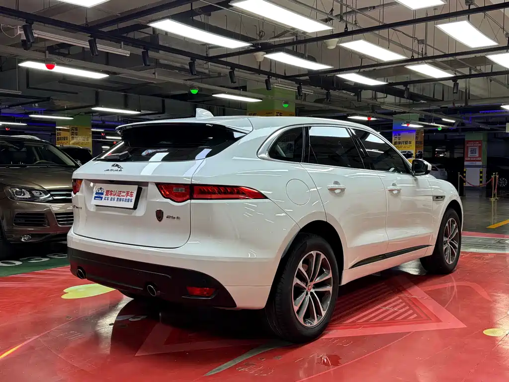 Jaguar F-PACE 2016 — фото 5