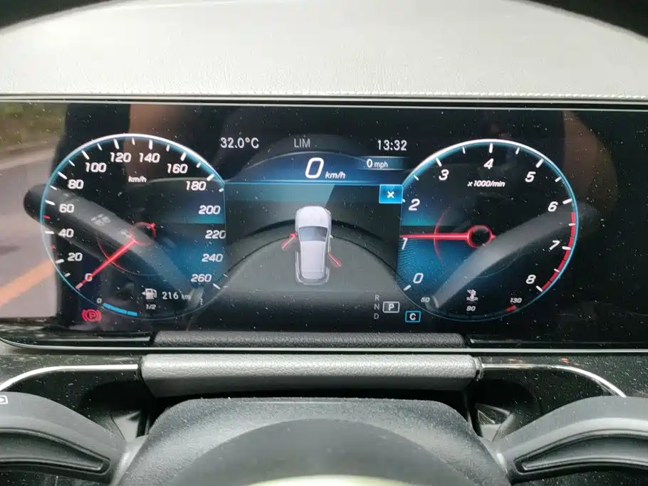 Mercedes-Benz GLA 2021 — фото 14