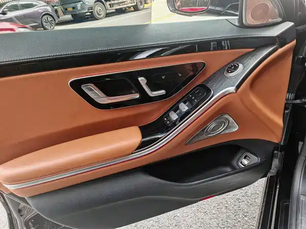 Mercedes-Benz S-Class 2021