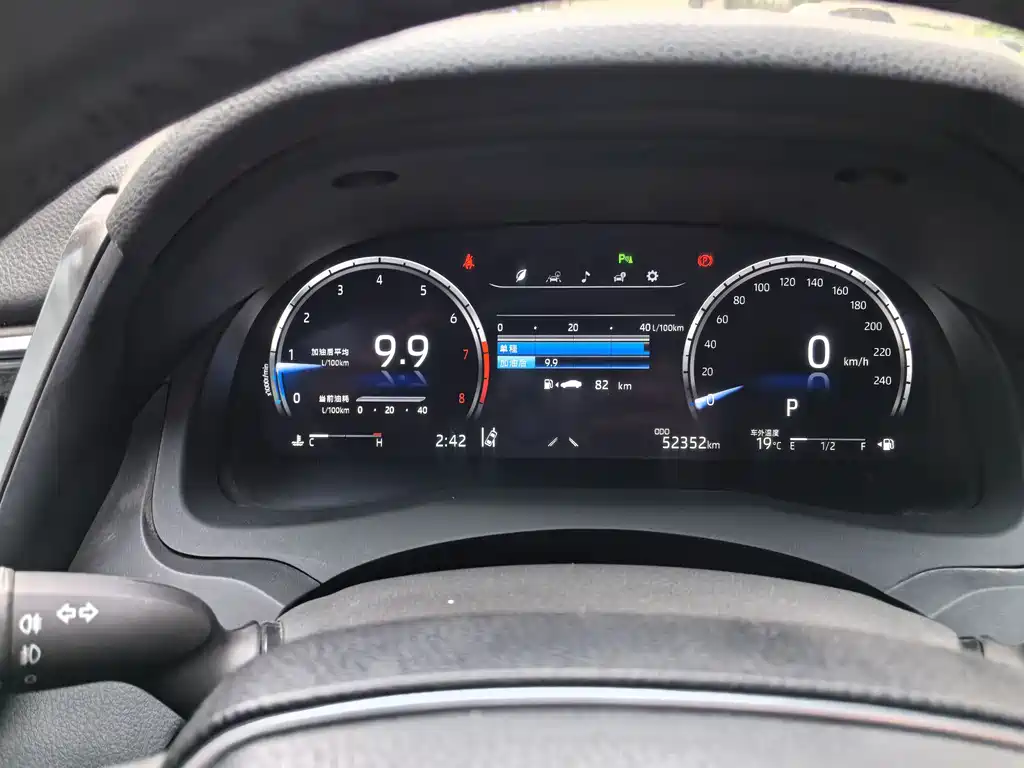 Toyota Camry 2022 — фото 11