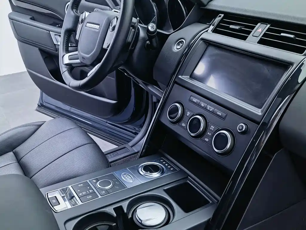 Land Rover Discovery 2019 — фото 12