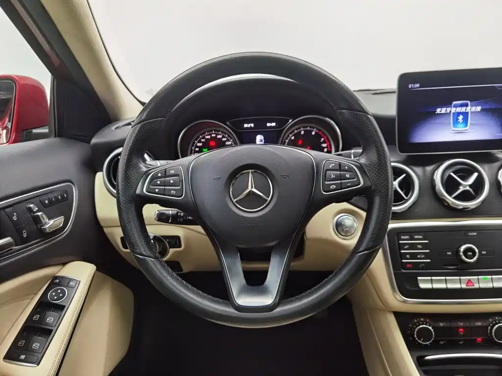 Mercedes-Benz GLA 2018 — фото 11