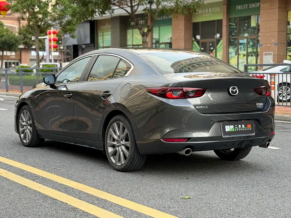 Mazda 3 Axela 2020 — фото 17