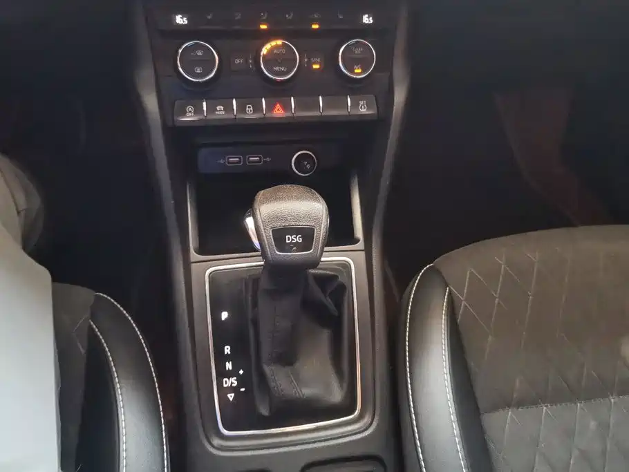 Skoda Korok 2019 — фото 16
