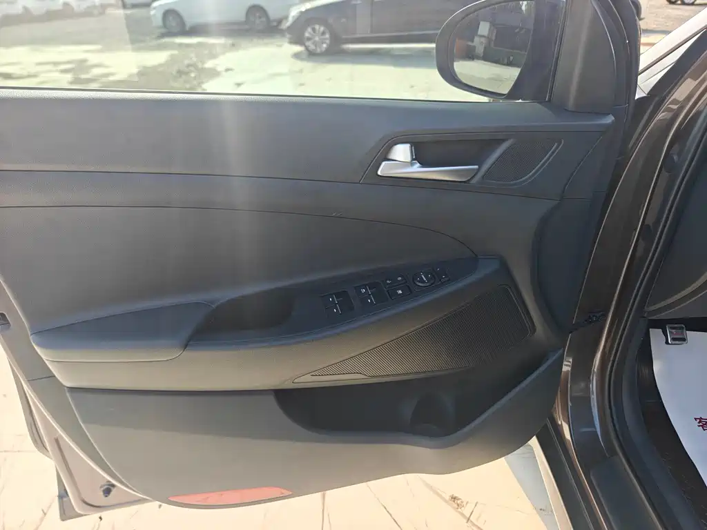 Hyundai Tucson 2016 — фото 10