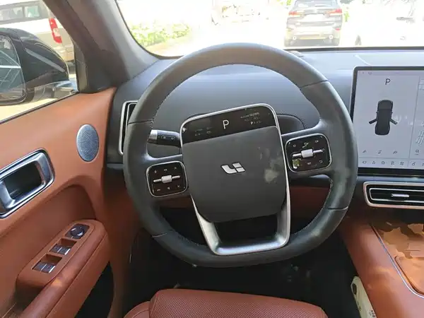 Li Auto L7 2025
