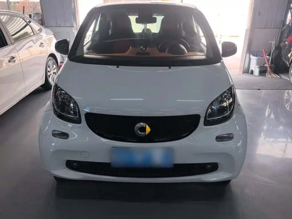 smart fortwo 2015 — фото 3