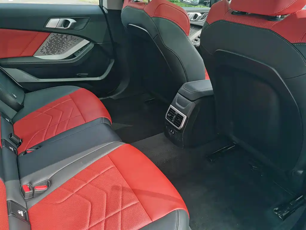 BMW 2 Series 2025 — фото 16