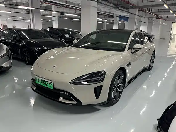 Xiaomi SU7 2024