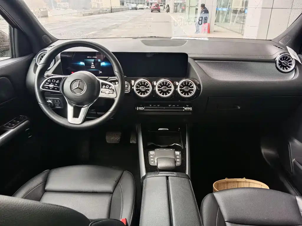 Mercedes-Benz GLA 2023 — фото 11