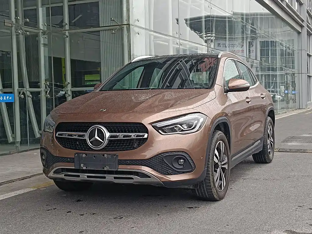Mercedes-Benz GLA 2023 — фото 1