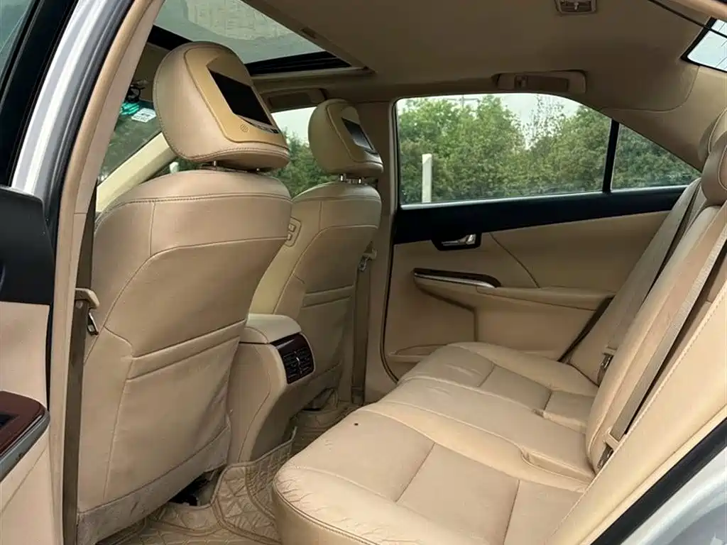 Toyota Camry 2012 — фото 7