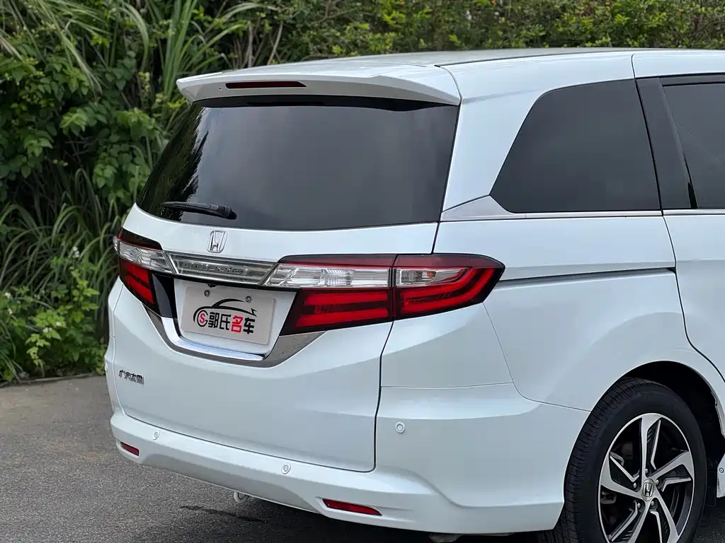 Honda Odyssey 2016 — фото 7