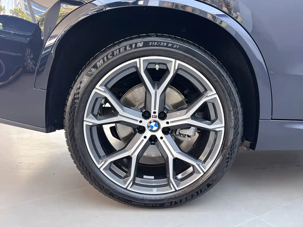 BMW X5 2025 — фото 11