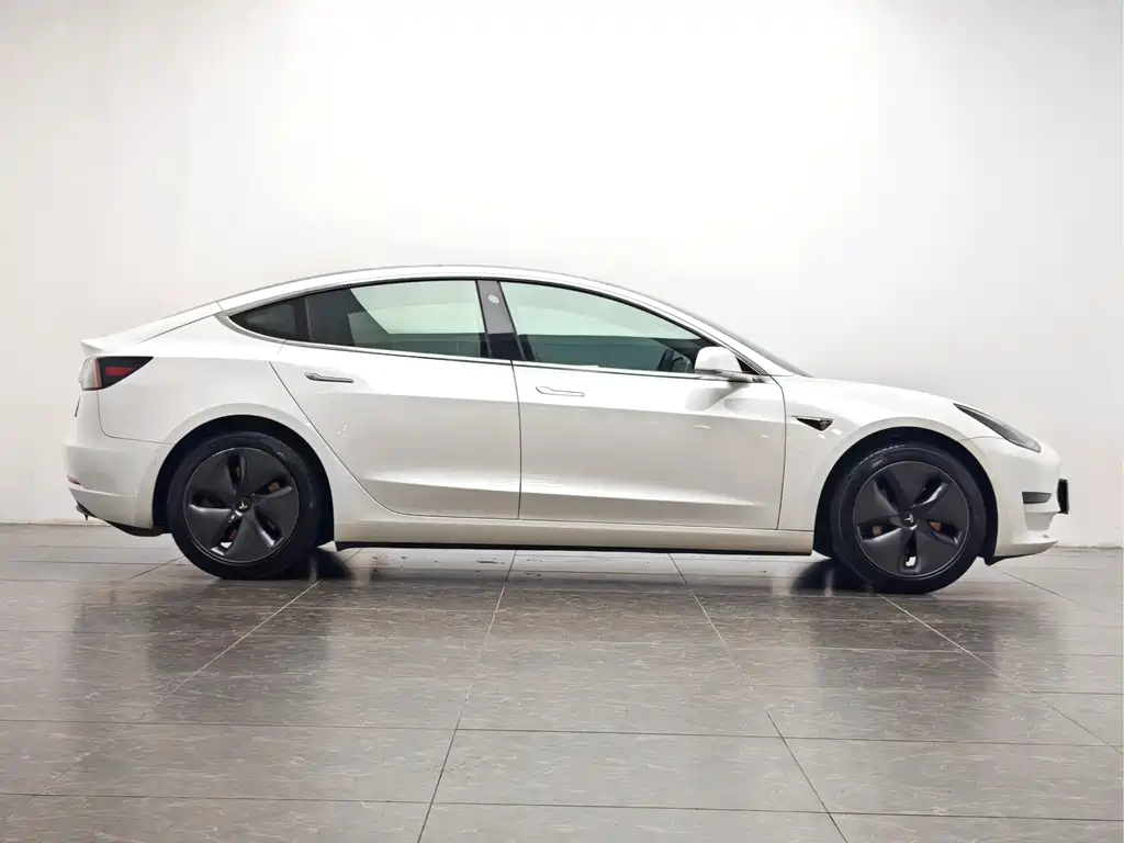 Tesla Model 3 2020 — фото 11