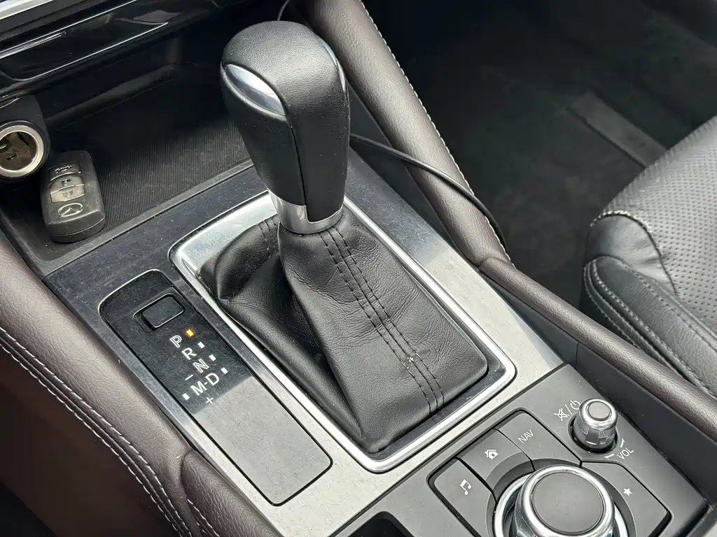 Mazda Atenza 2017 — фото 12
