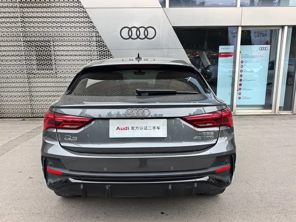 Audi Q3 Sportback 2023 — фото 9