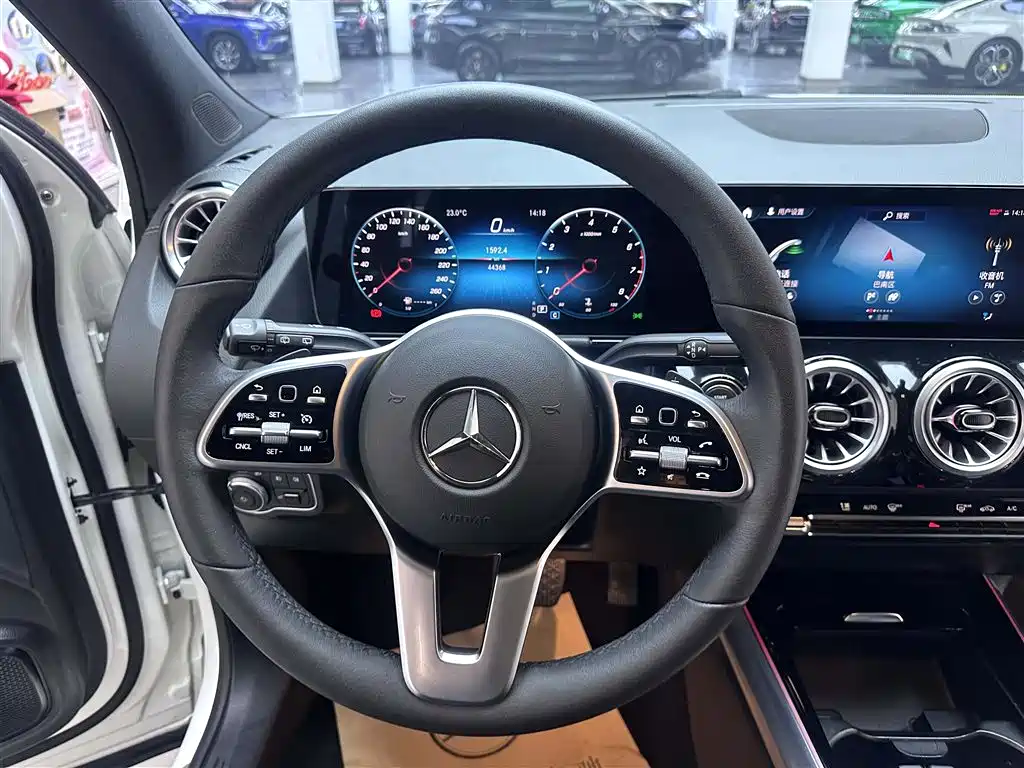 Mercedes-Benz GLA 2022 — фото 10