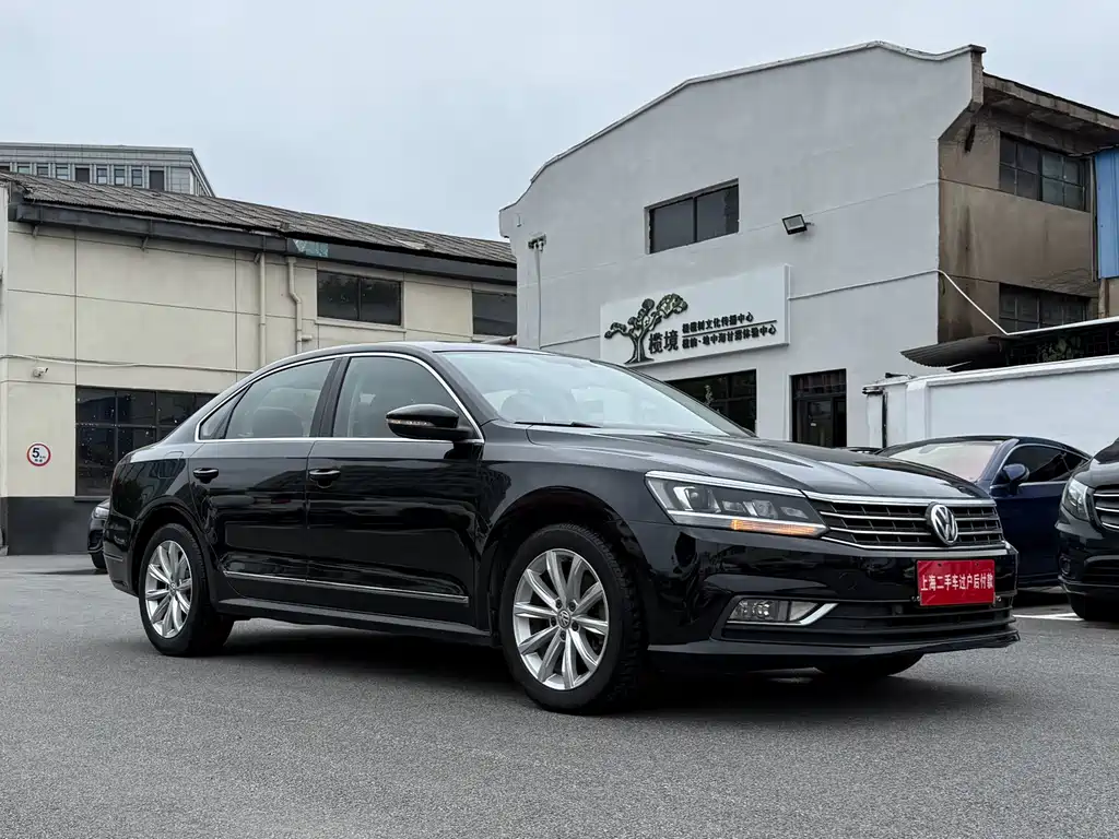Volkswagen Passat 2018 — фото 2