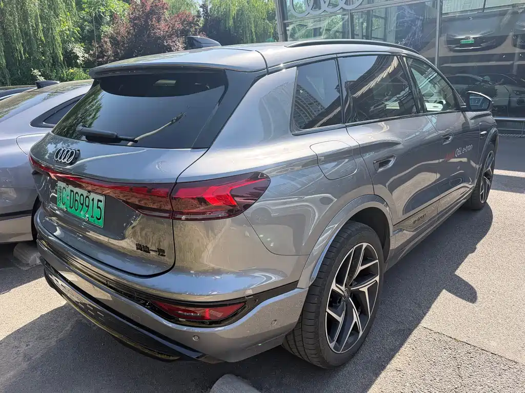 Audi Q6L e-tron 2025 — фото 3