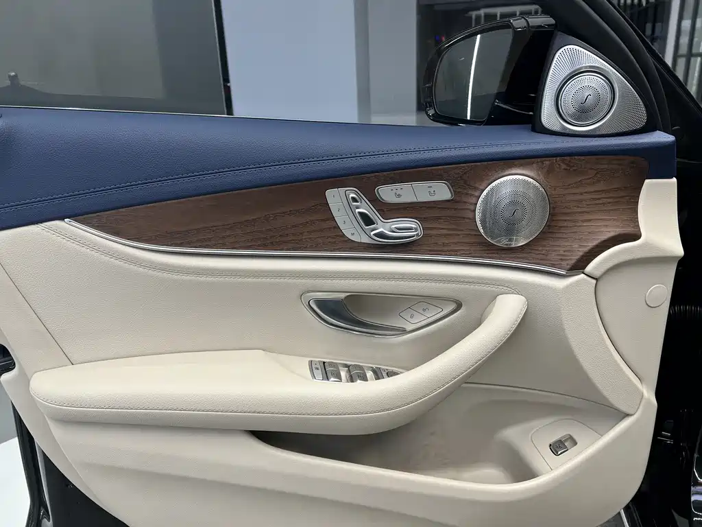 Mercedes-Benz E-Class 2022 — фото 11