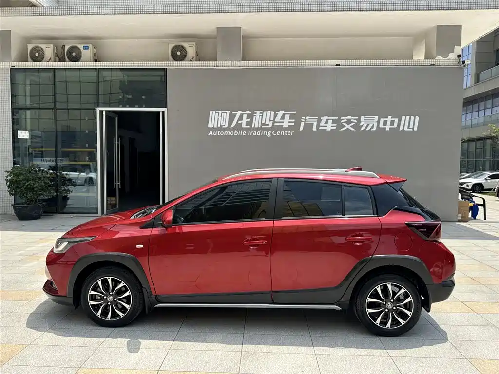 Toyota Yaris L 2020 — фото 19