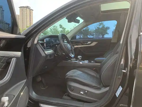 Hongqi HS5 2020