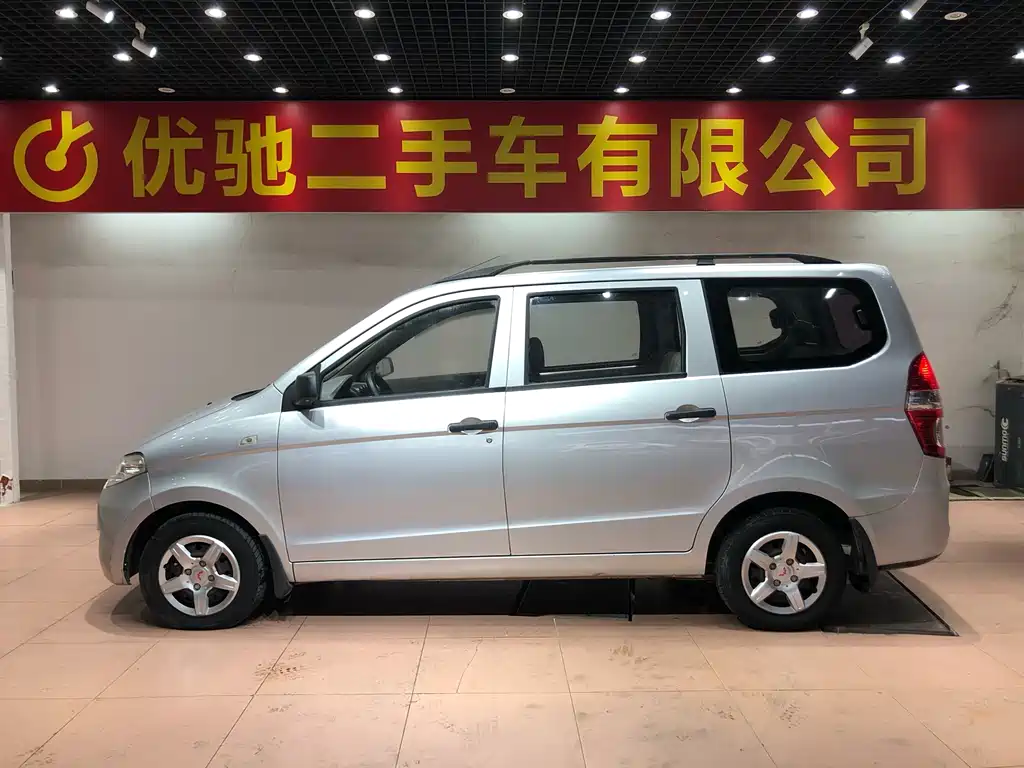 Wuling Hongguang 2014 — фото 25