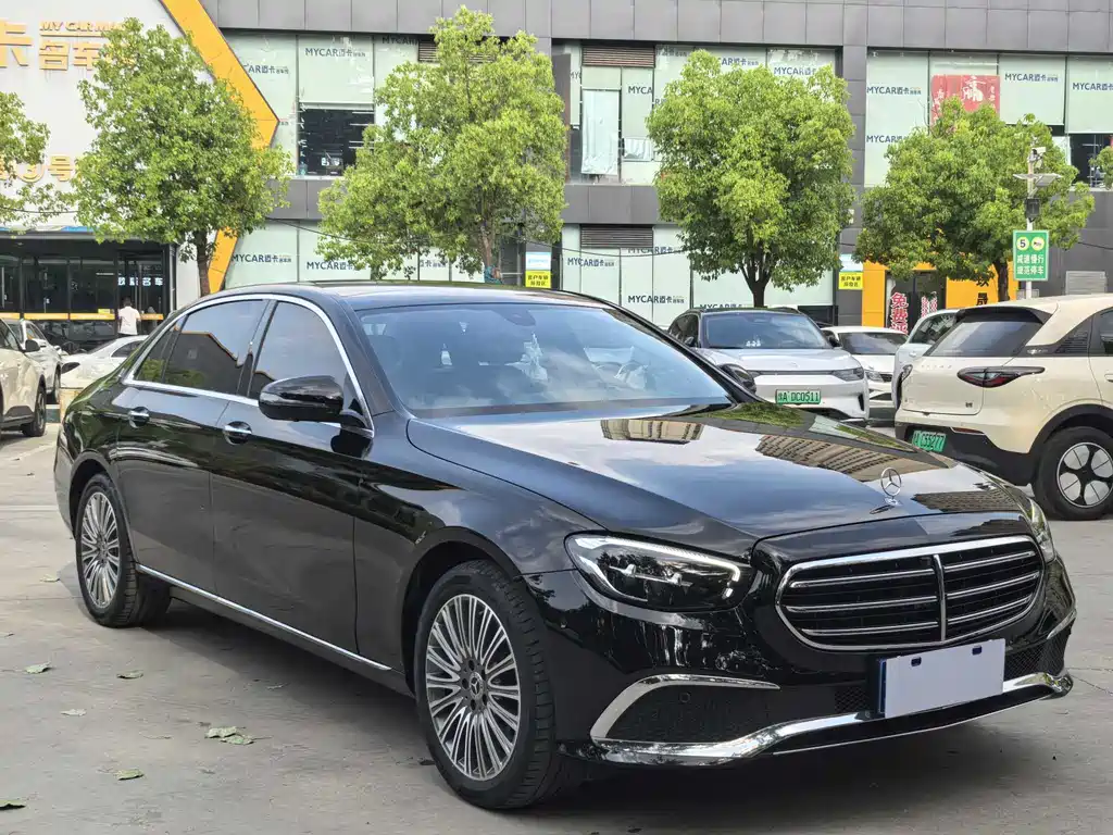 Mercedes-Benz E-Class 2023