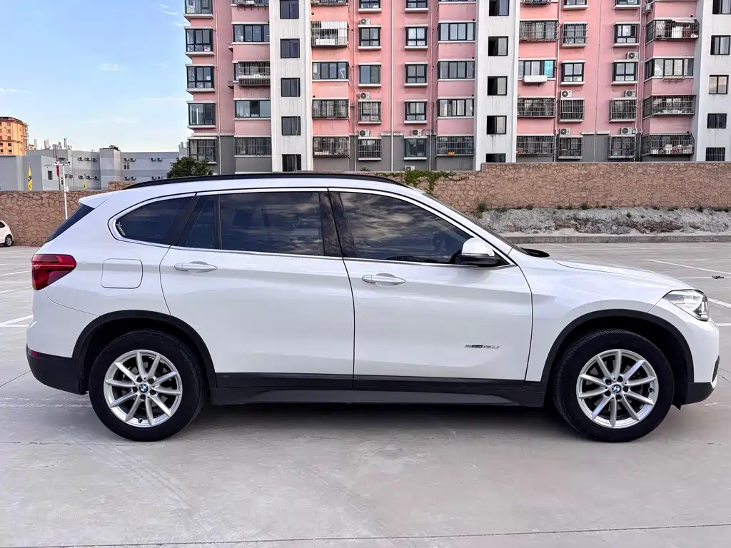BMW X1 2017 — фото 4