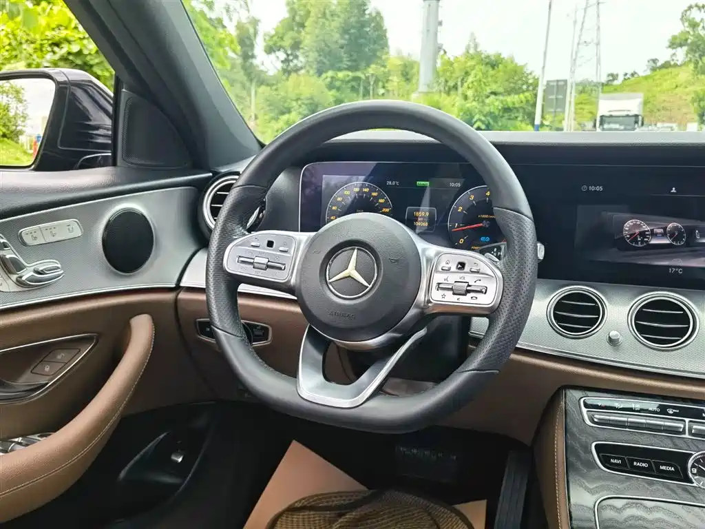 Mercedes-Benz E-Class 2020 — фото 11
