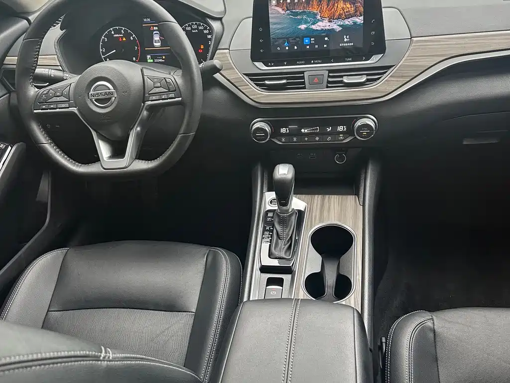 Nissan Teana 2021